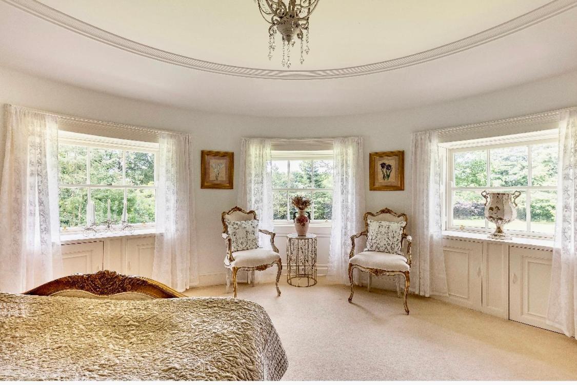 Private Room & Bathroom In Manor House Maybole Exterior foto